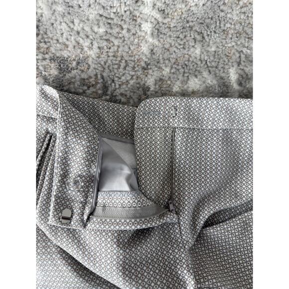Adrianna Papell Size 4 Geometric Straight Leg Flat Front Pants Gray Button Zip - Picture 8 of 12